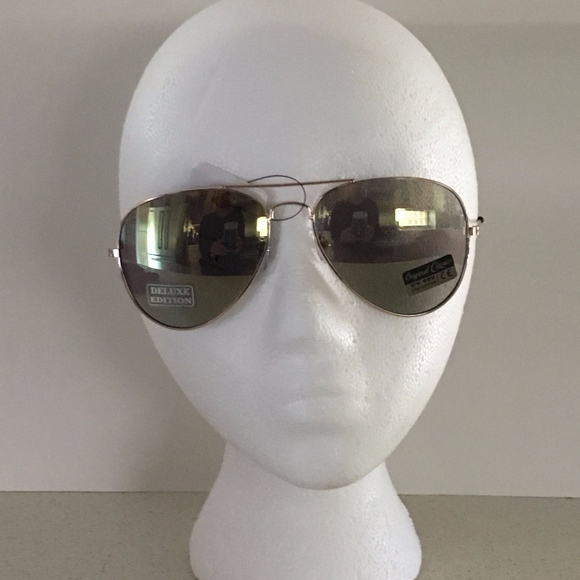 Mirrored Aviator Sunglasses w/ Case & Cloth - NWT - Picture 6 of 7